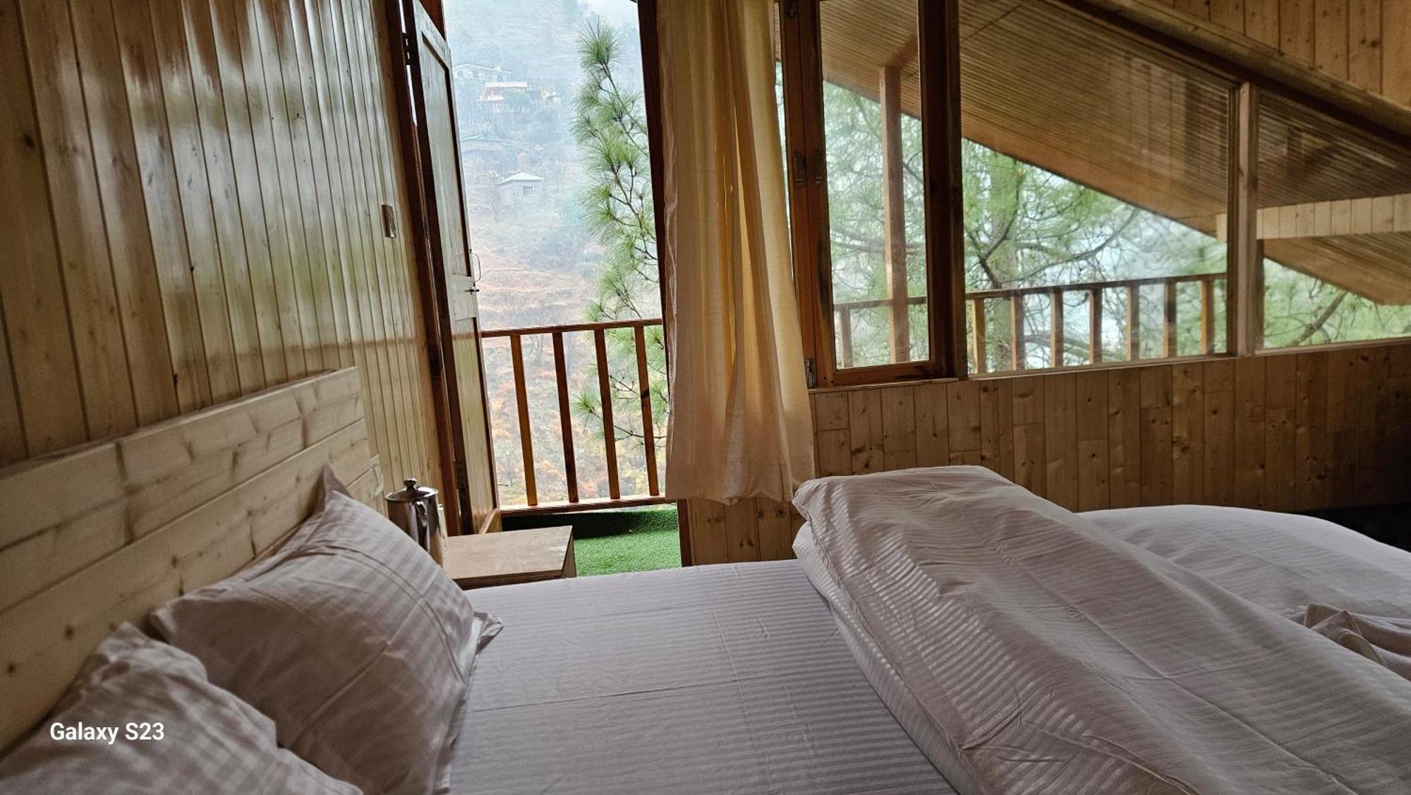 The Fiza Retreat Tirthan Banjar Luaran gambar